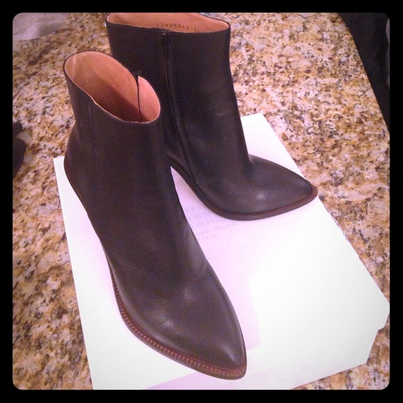 beautiful margiela boots ON SALE