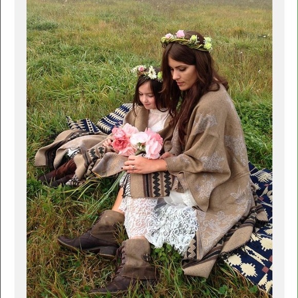 🚫SOLD🚫 Free People Border Tapestry Poncho - Picture 3 of 4