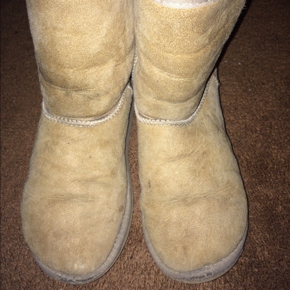 Sand uggs.