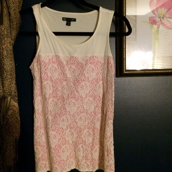 Gap pink and tan top