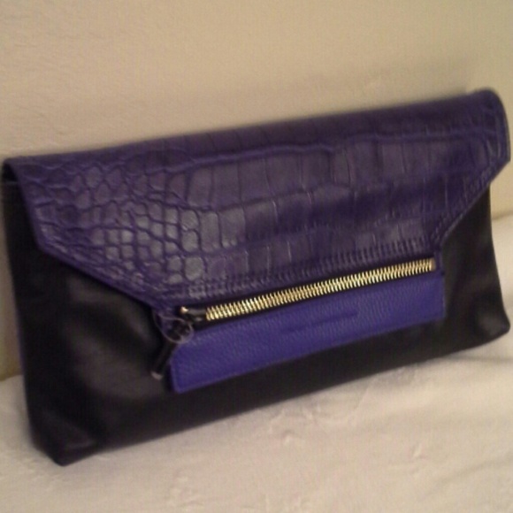 *SOLD IN BUNDLE*French Connection oversized clutch - Picture 2 of 2