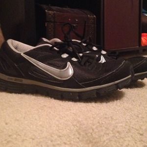 Nike Dual Fusion Running Shoes