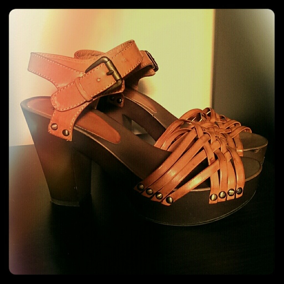 Woven sandals
