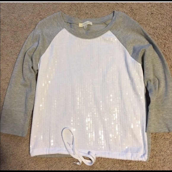 Adorable 3/4 sleeve top