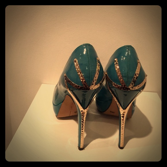 Blue vince camuto shoes