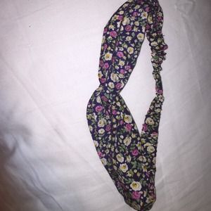 Claire's floral headband