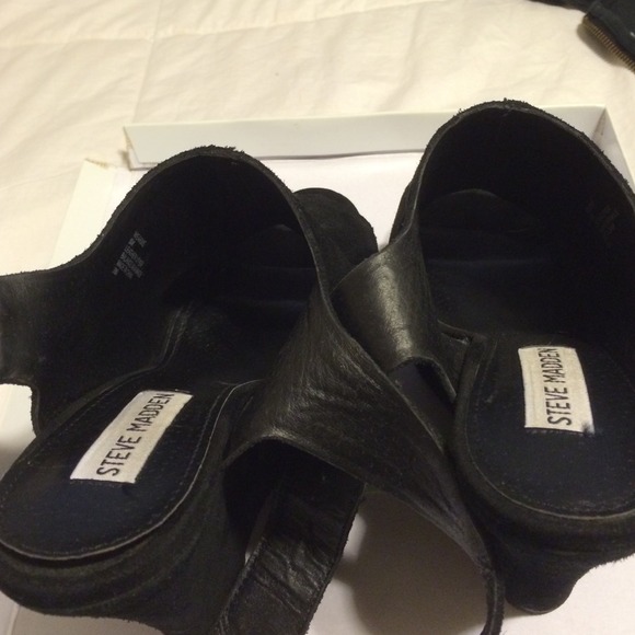 Wear me, Black suede - Picture 3 of 4