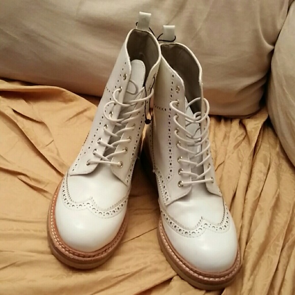 white oxford boots - Picture 3 of 4