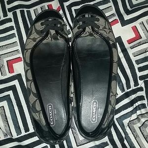 Coach flats