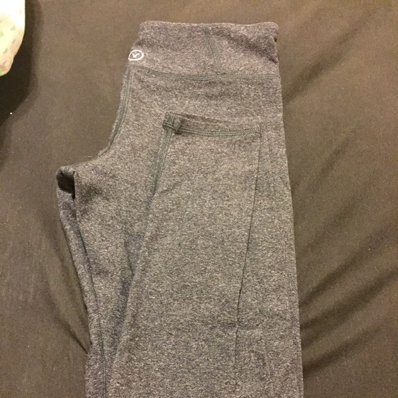 AE skinny work out pants