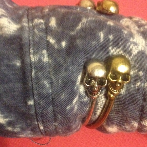 Skull cuffs - Picture 4 of 4