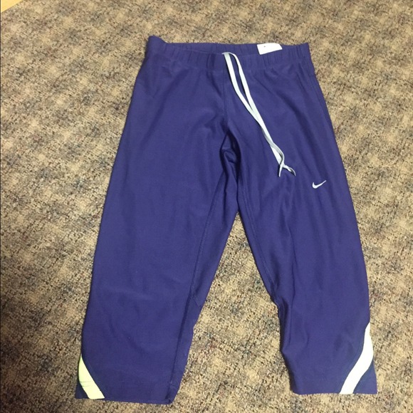 Purple Nike crop leggings