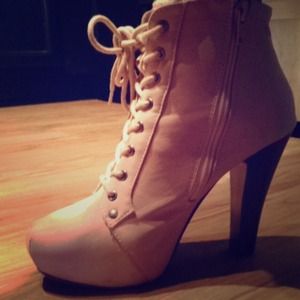 Light pink, thick platform heels ✨👠