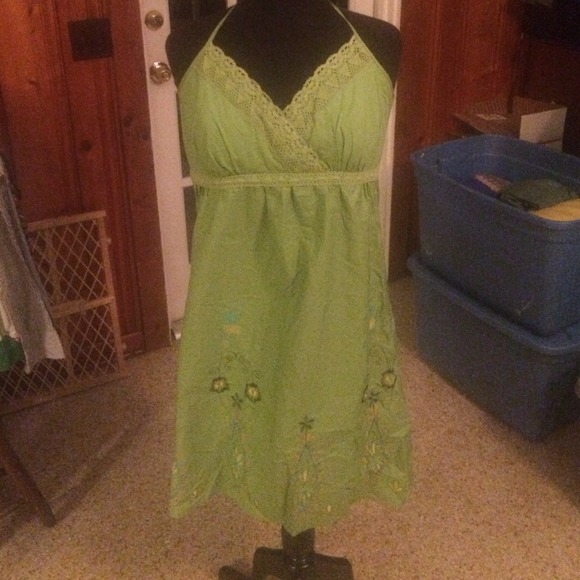 Trixxi green halter top sun dress! 13