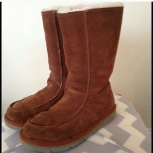 Chestnut UGG boots.