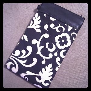 SOLD!!!   Thirty-One sunglasses case