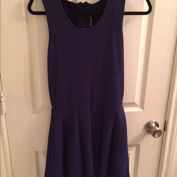 W118 navy and black mini dress with back cutout - Picture 1 of 3