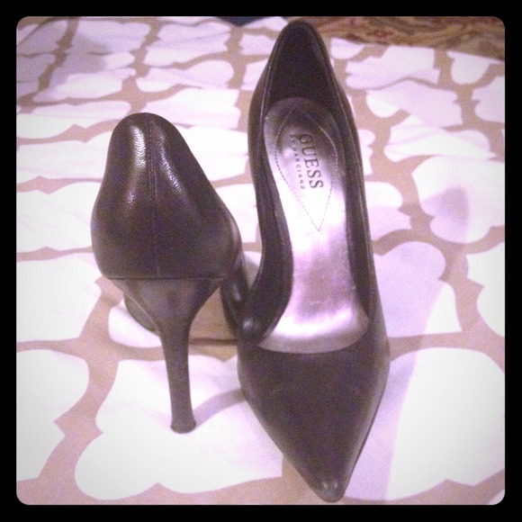 SLEEK Guess Black 3 inch Heels