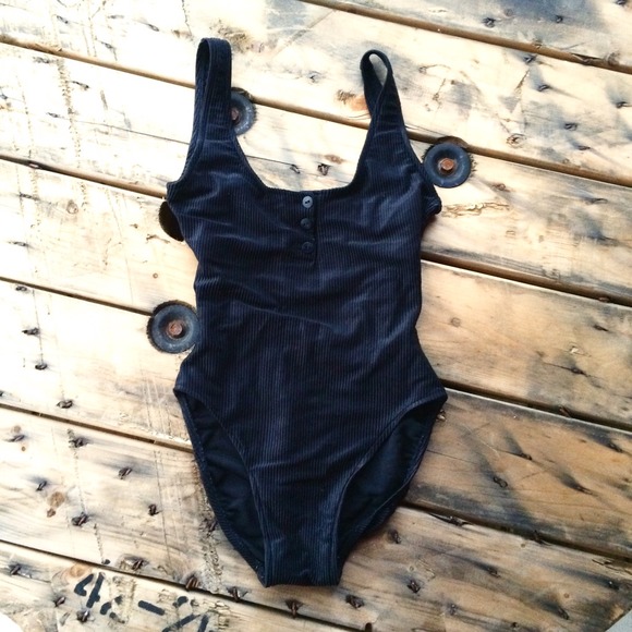 Ribbed Scoop Back Bodysuit