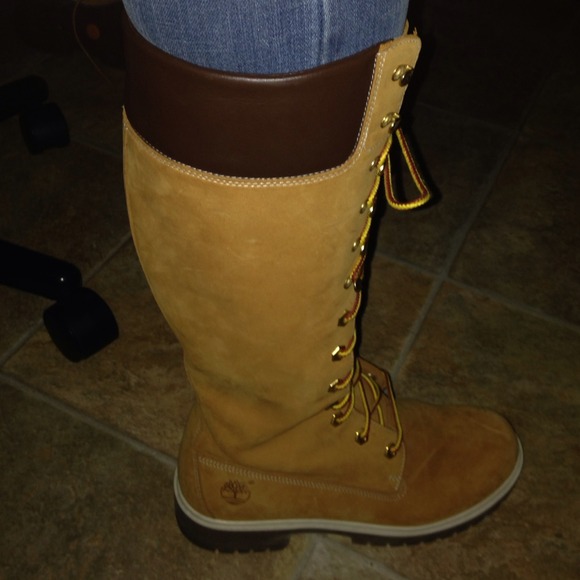 Women's authentic high Timberland boots!