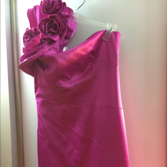Sold in bundle. Pink one shoulder cocktail dress - Picture 2 of 4