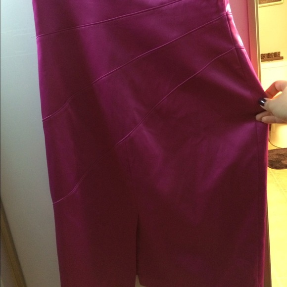 Sold in bundle. Pink one shoulder cocktail dress - Picture 4 of 4