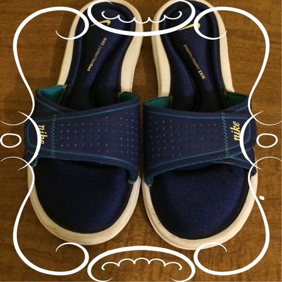 Nike Slip-On Cushion Shoes