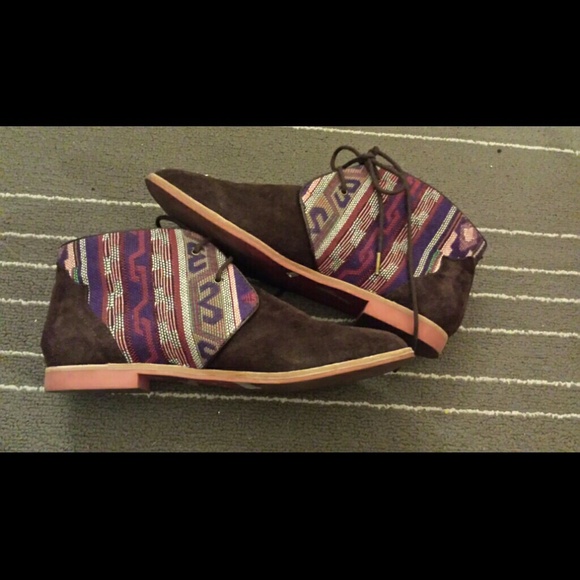 Dolce Vita tribal print booties