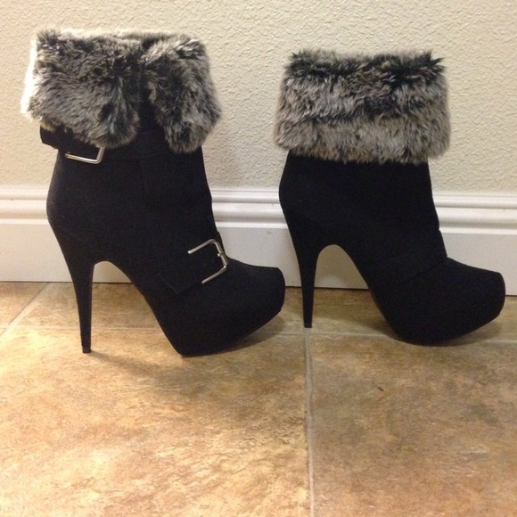 Fur topped heels - Picture 2 of 3