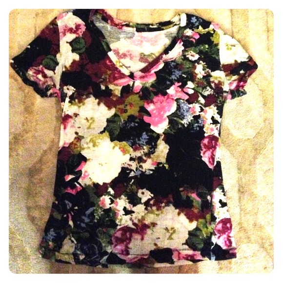 UO floral tee