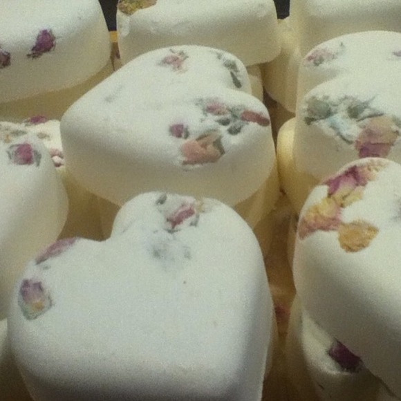 handmade amazing bath bombs!! - Picture 2 of 4