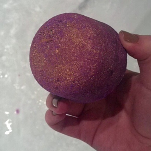 handmade amazing bath bombs!! - Picture 3 of 4
