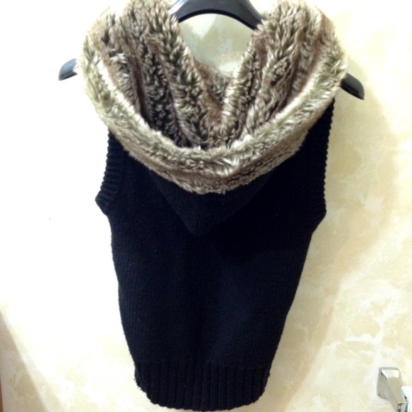 Love By Design Sweater Vest w/ Faux Fur Hood - Picture 2 of 3