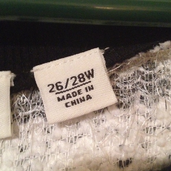 🎉HOST PICK🎉🎉 2-5-15 my first 😱 - Picture 2 of 4