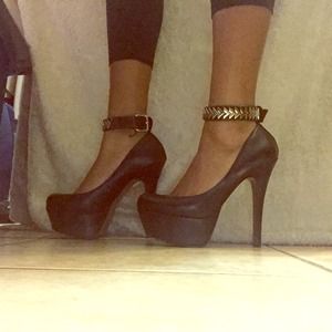 *ON HOLD* Sexy black double platform heels