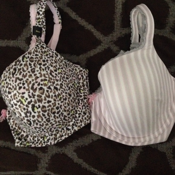 Victoria's Secret Bra - Size 34DDD - $25/piece.