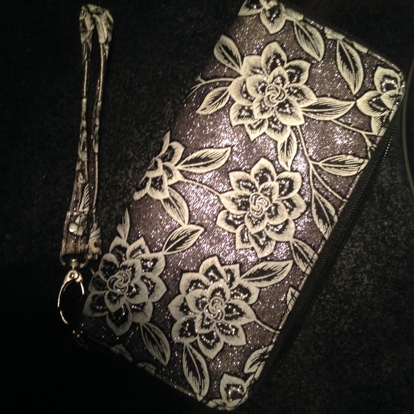 Sparkly clutch wristlet!