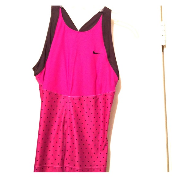 Nike dri-fit sleeveless top!