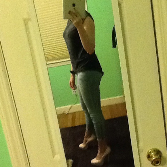 Forever 21 sleeveless top - Picture 3 of 3