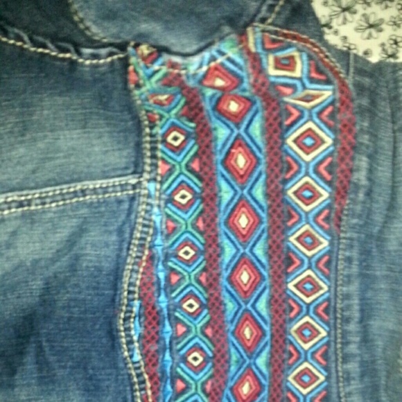Jean jacket - Picture 2 of 3