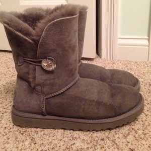 UGG Bailey Button Bling
