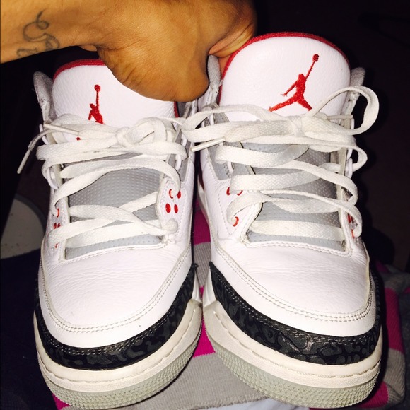 Jordan 3 Fire red - Picture 2 of 3