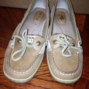 Sequined Cheetah Sperry size 6