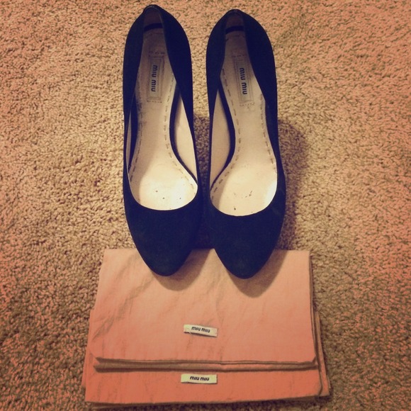 Miu Miu black suede pumps
