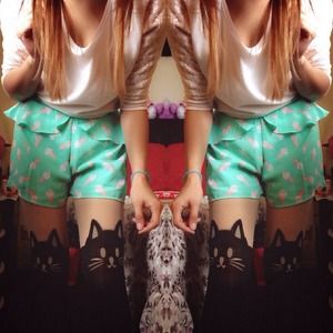Cute printed ruffled shorts.