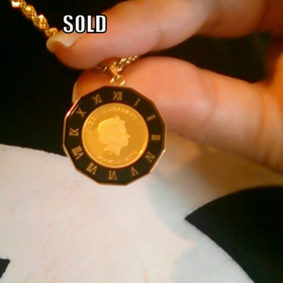 *** SOLD ***  18K Gold Queen Elizabeth (4.6g)