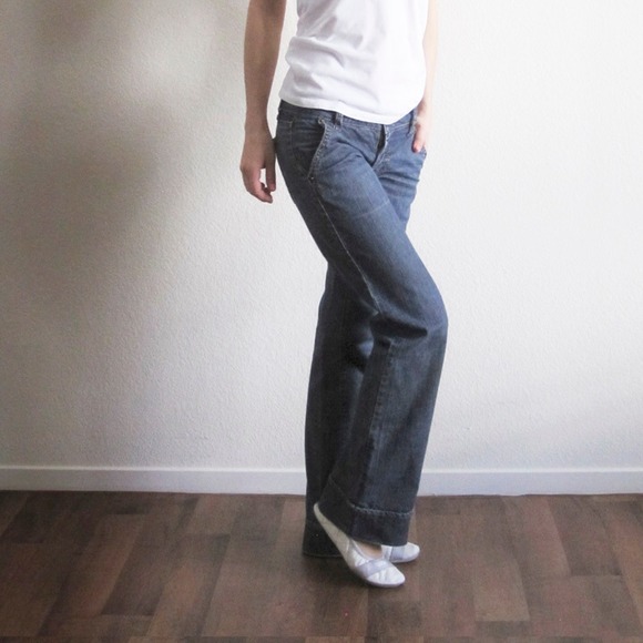 Jeans - Picture 2 of 3