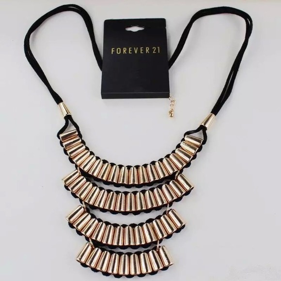 Forever 21 gold necklace