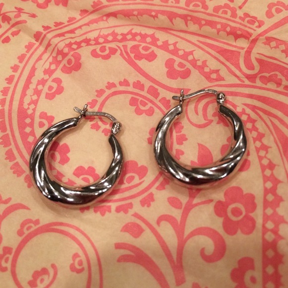 Petite hoop earrings💕Stamped 925 sterling silver