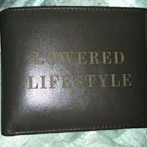 Mens wallet (lowered lifestyle)